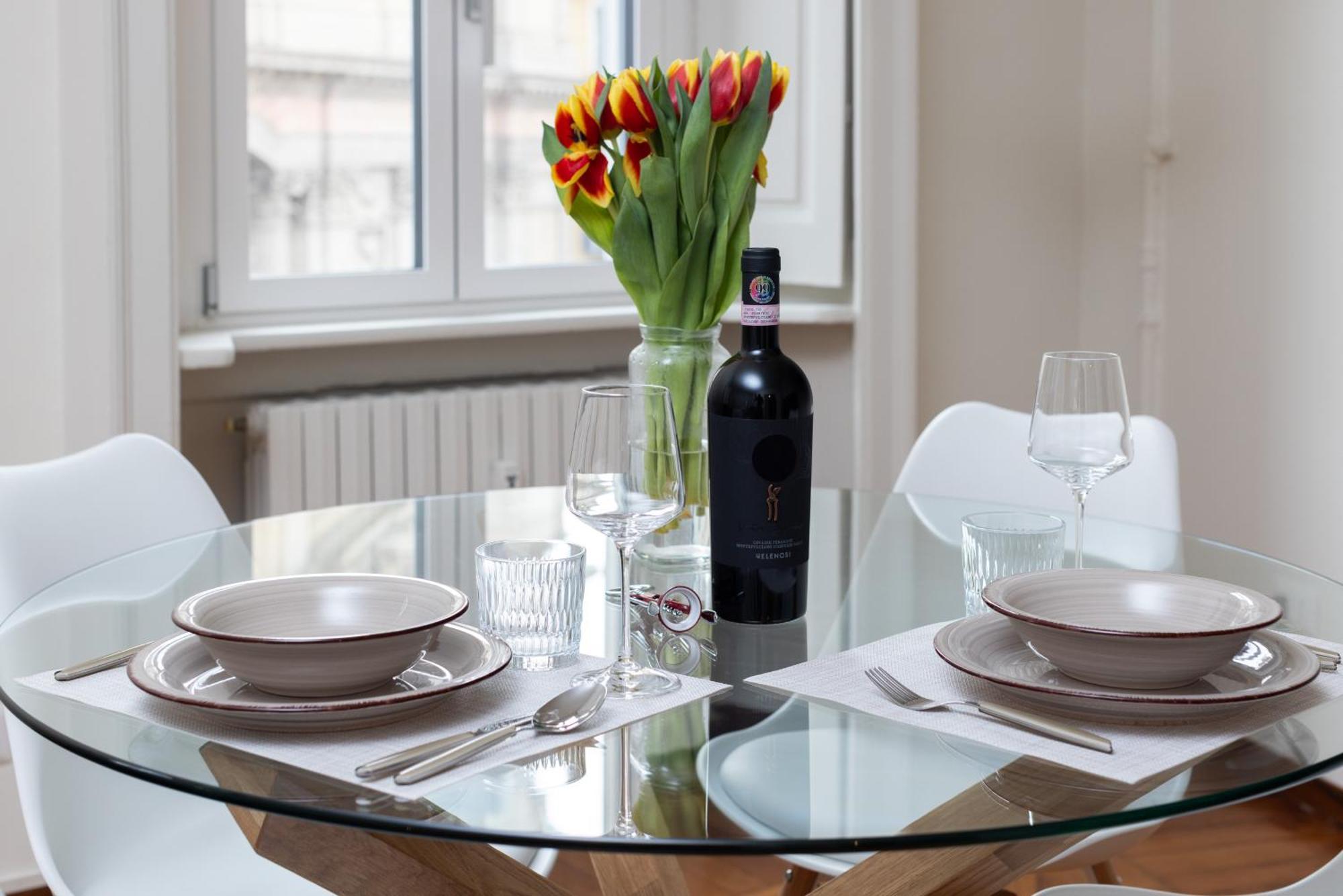 Living Uniqc Apartment - Duomo Milano Eksteriør billede